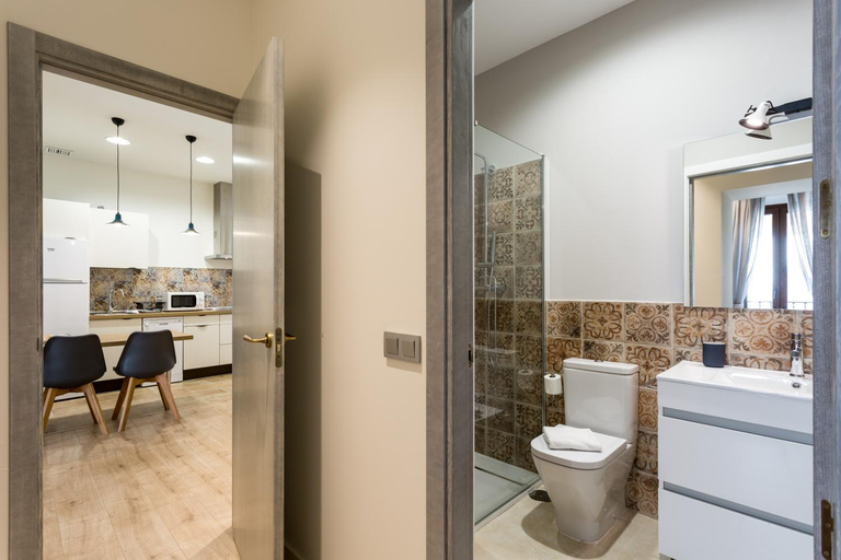 Bathroom 4, LN Apartamentos Lanza Piscina Parking disponible con Cargador de coches, Sevilla