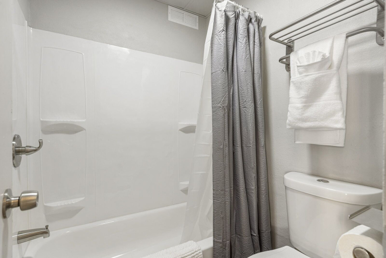 Bathroom 4, LTA Suites Brookside, Tulsa