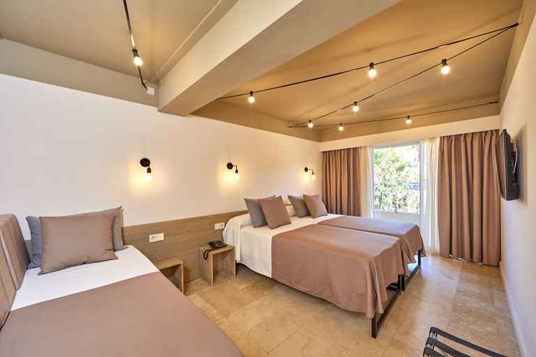Bedroom 4, tent Capi Playa, Baleares