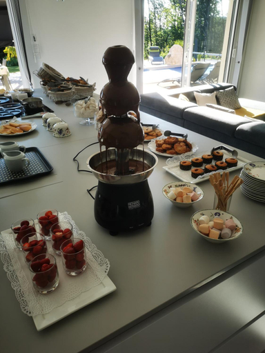 Food & Drinks 2, "Notre Bastide" Maison et table d'hotes a 5 mn de Sarlat, climatisation, Piscine, jacuzzi, Dordogne