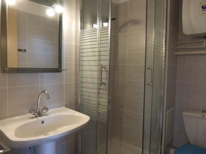 Bedroom 3, Apartment Les Mas de La Mer-7 by Interhome, Pyrénées-Orientales