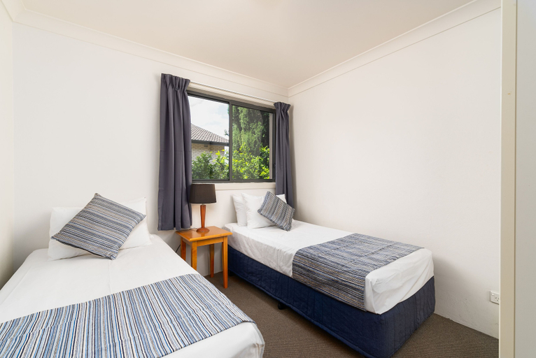 Bedroom 2, Hornsby Furnished Apartments, Sydney
