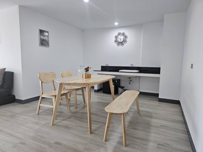 Dining Room 2