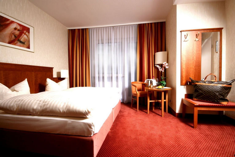 Bedroom 2, Hotel Wegener, Mannheim