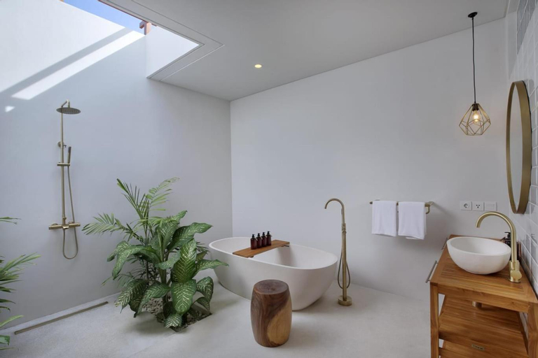 Bathroom 4