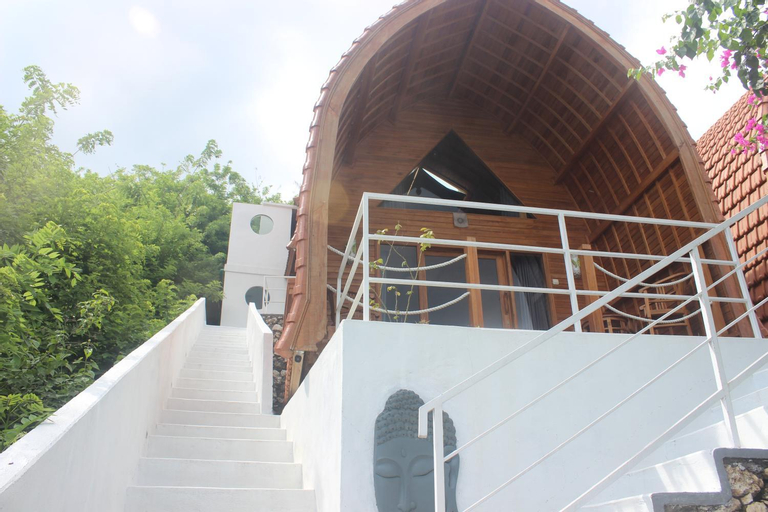 Exterior 16