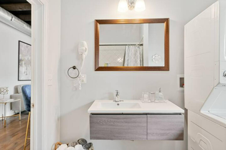 Bedroom 2, Upscale Luxury Suites Minutes From Center City, Philadelphia