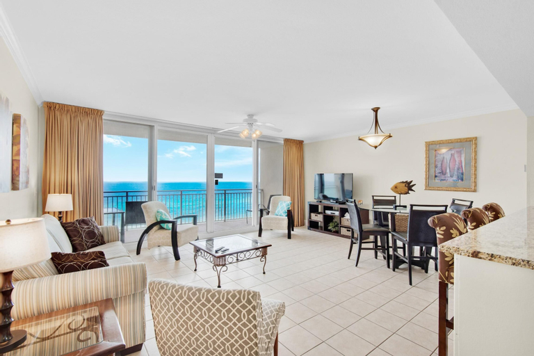 Emerald Beach 1033, Bay