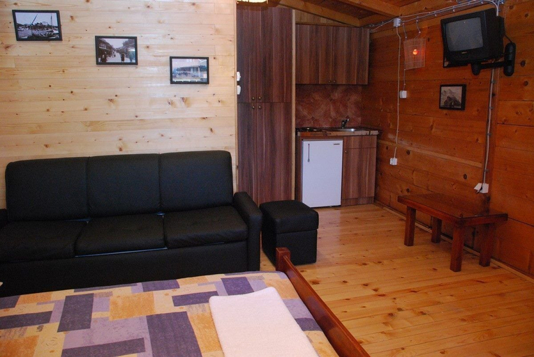 Others 4, Caushi Studio Ada Bojana