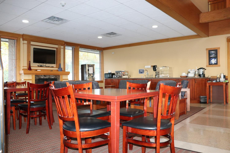 Others 5, Prairie Inn Holmen La Crosse Area, La Crosse