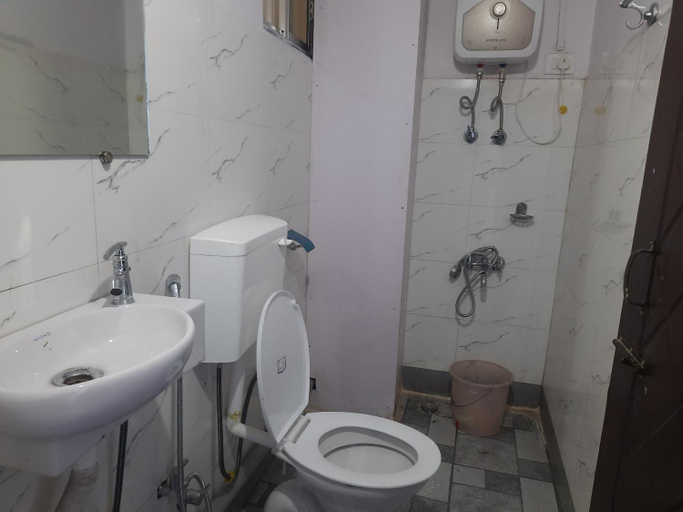 Bathroom 3, Bubble Beds Darjeeling, Darjiling