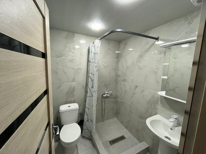 Bathroom 3, Apartment
