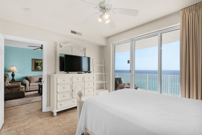 Bedroom 1, Emerald Isle Resort 1201, Bay