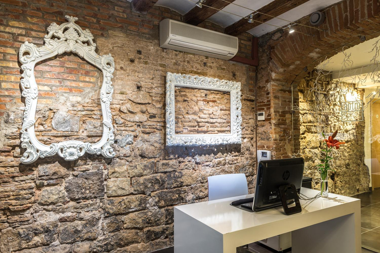 Public Area 3, Apartaments Ciutat Vella, Barcelona