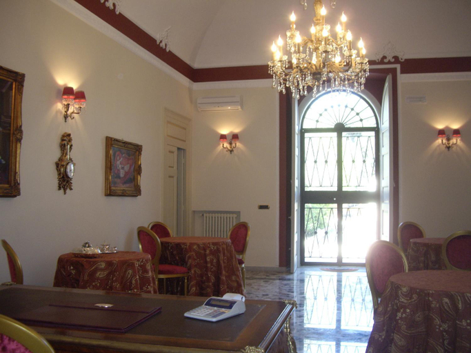 Others 5, Executive L'Orangerie BB, Bari