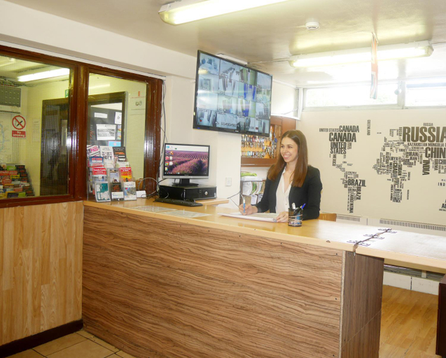 Public Area 2, Kensal Green Backpackers, London