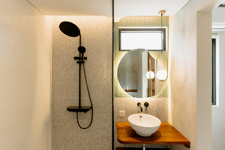 Bathroom 4