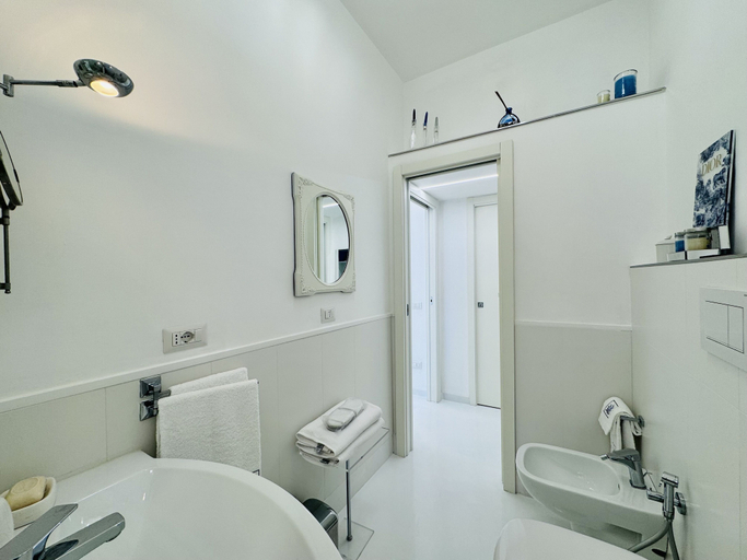 Bathroom, YourHome - Maison Francois, Napoli