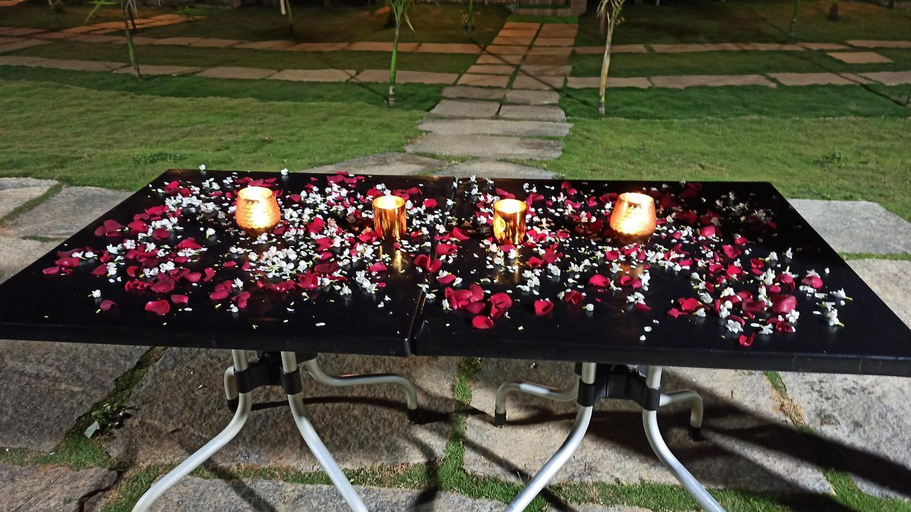 Food & Drinks 2, Ibni Springs, Kodagu