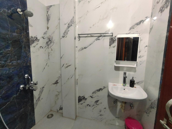 Bathroom 4, KHAJURAHO GLORY HOME STAY, Chhatarpur