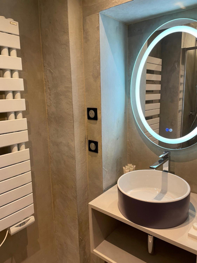 Bathroom 4, Hotel 33 Marbeuf , Paris