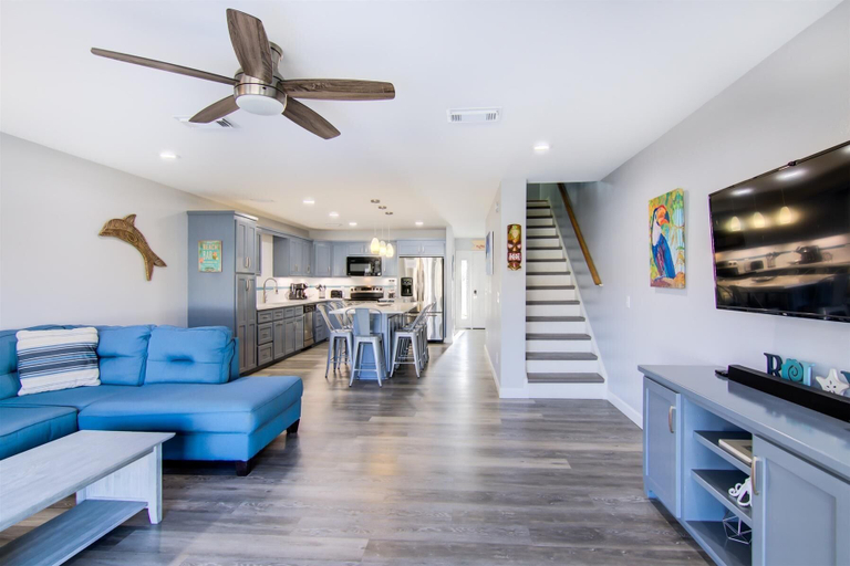 Others 4, 3 C, Three Bedroom Townhome, Walton