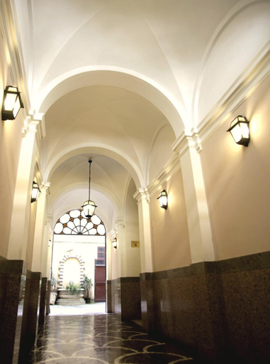 Others 5, Domus Augusta, Roma