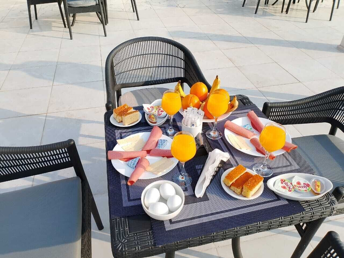Food & Drinks, The Heaven Pyramids, Unorganized in Al Jizah