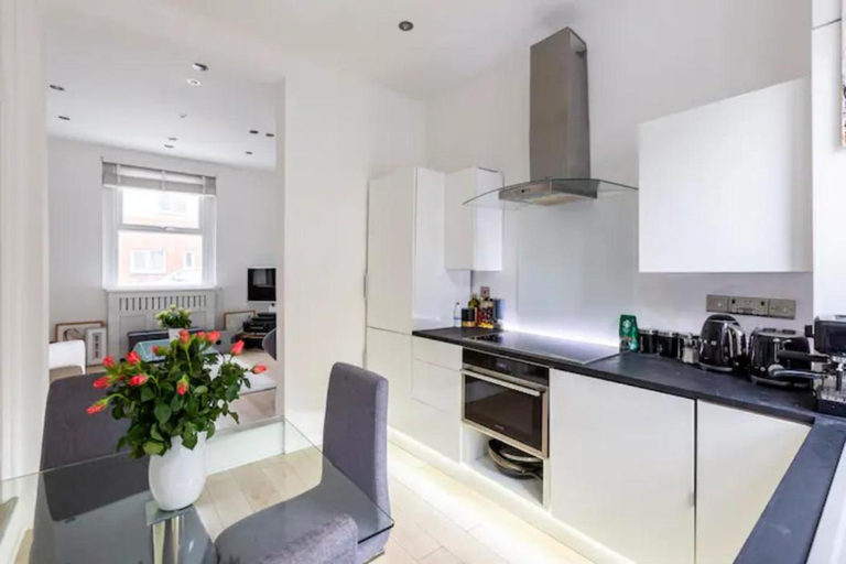 Others 3, Smart London Townhouse, London