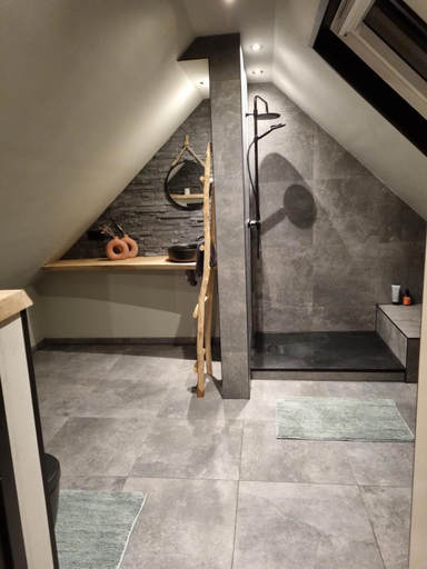 Others 3, B&B in de Roos, Tytsjerksteradiel