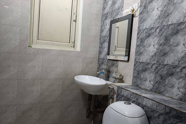 Bathroom 2, Hotel Meghna Residency, Gurgaon