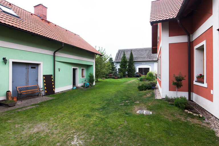 Others 2, Penzion Na Statku, Nymburk
