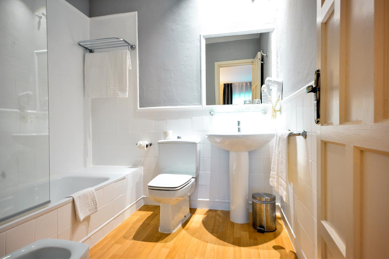 Bathroom 4, Hotel Oromana, Sevilla