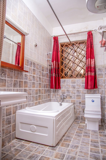 Bathroom 3, Hidden Treasure Hotel Entebbe, Entebbe