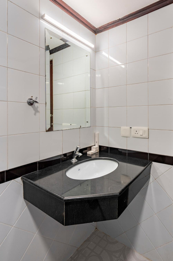 Bathroom 4, Daan Orchid Residency, Kottayam