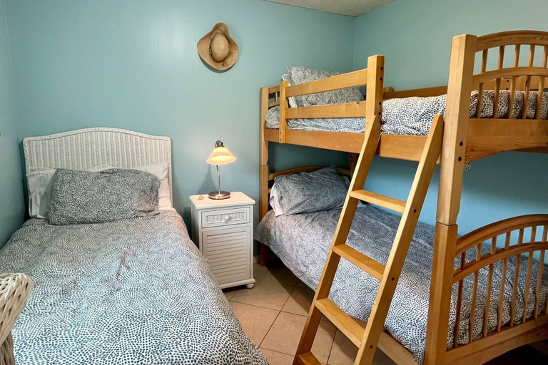 Bedroom 3, The Sand Castle, Saint Johns