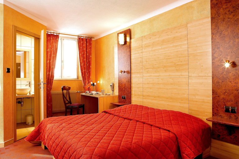 Bedroom 2, Hotel A la Vignette - COLMAR-NORD, Haut-Rhin