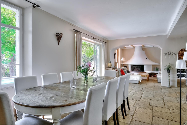 Others 4, Villa Provencale avec 2 maisons d'amis ,piscine ,Jacuzzi ,vue mer, Alpes-Maritimes