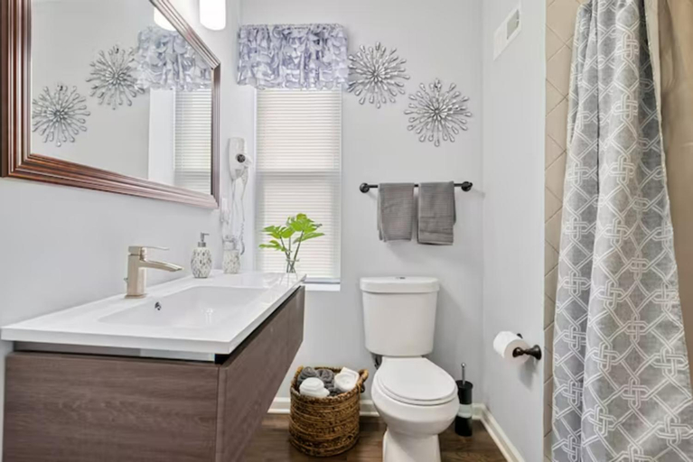 Bedroom 1, Upscale Luxury Suites Minutes From Center City, Philadelphia