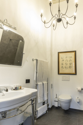 Bathroom 3, Schloss Frankenberg, Neustadt an der Aisch-Bad Windsheim