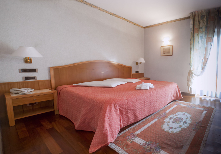 Bedroom 2, Hotel Lory, L'Aquila