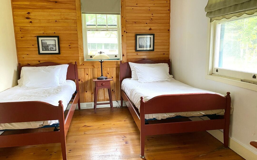 Bedroom 3, Hotel Kenney Rideau, Leeds and Grenville