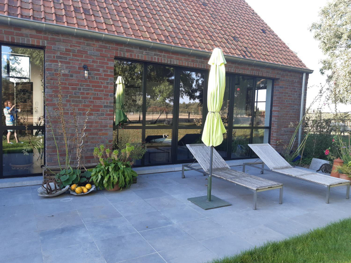 Others 5, Het Meikenshof, West-Vlaanderen