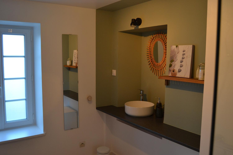 Bathroom, Les Chambres de Souverain Moulin, Pas-de-Calais