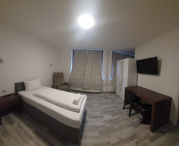 Bedroom 3, City Centre Unterkunft, Steinburg