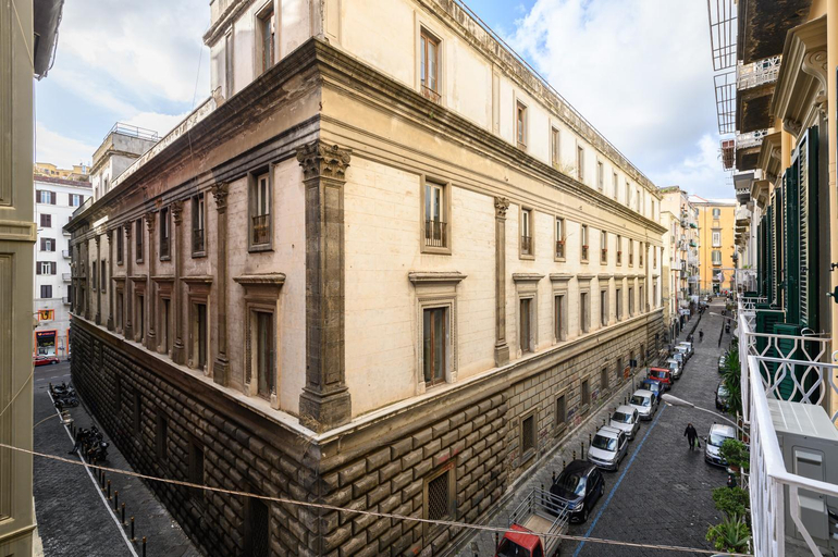 Others 5, Interno Barocco, Napoli