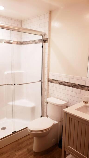 Bathroom 3, Clear Creek Inn, Clear Creek