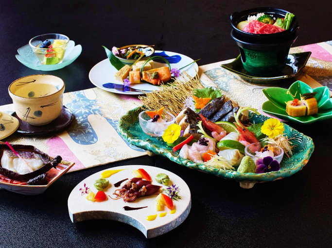 Food & Drinks 4, Ryokan Sanrakuen, Tonami