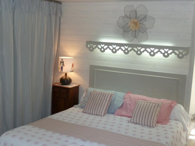 Bedroom 2, Les Bruyères du Mont, Manche
