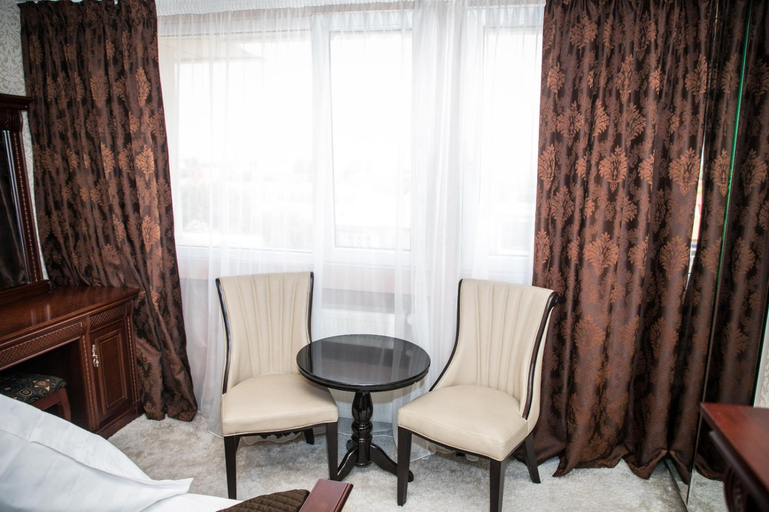 Bedroom 3, Hotel Megalos, Constanta